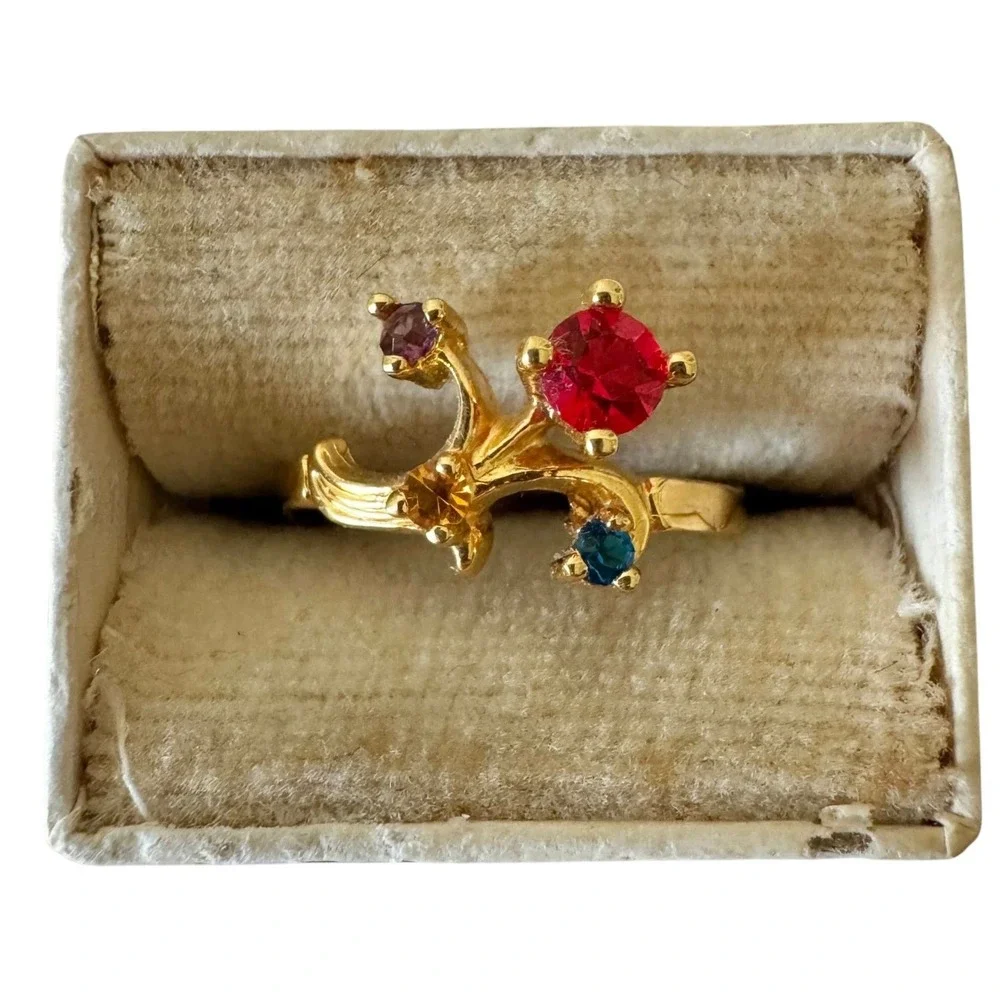 Vintage Minimalist Dainty Colorful Rhinestone Flower Ring Gold Tone Size 8 Glam